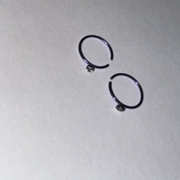 Purple 22 Gauge Titanium Plated Hoop Nose Rings - Picture 2 of 8